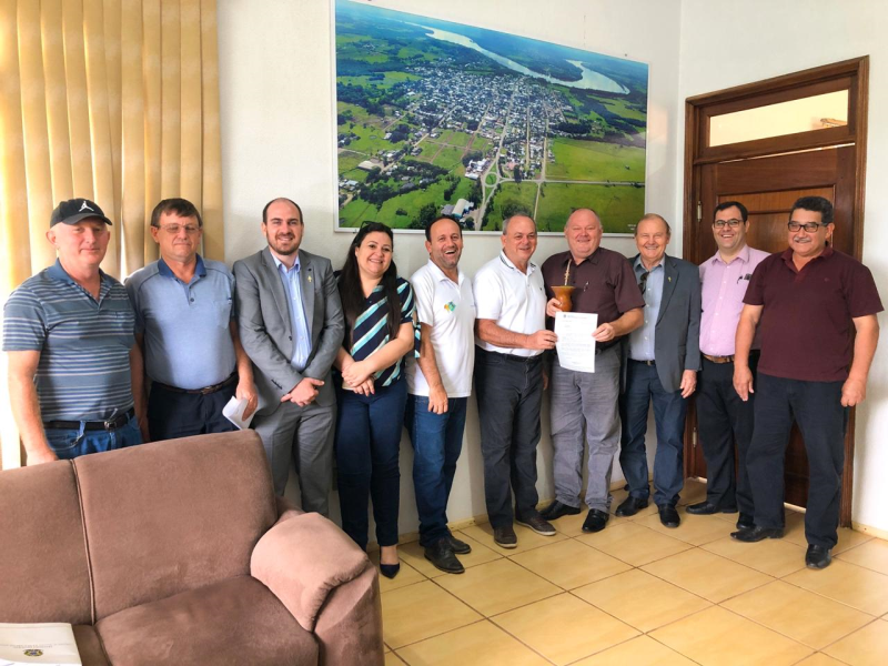 MUNICÍPIO RECEBE EMENDA PARLAMENTAR DESTINADA À AGRICULTURA.